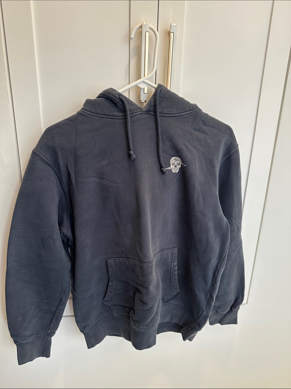 Men's Black Pullover Hoodie with Embroidered Skull